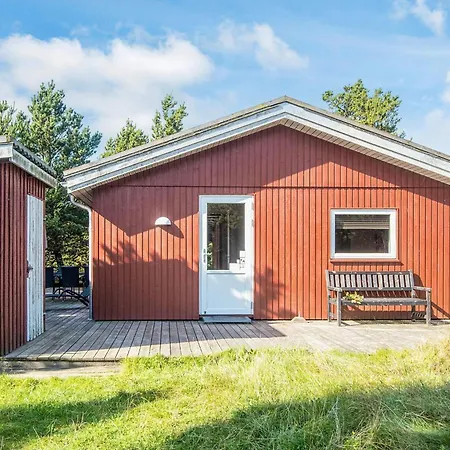 6 Person In Romo-by Traum