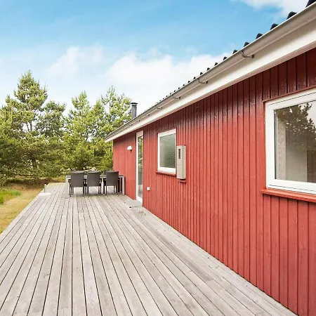 Holiday home Three-bedroom In Romo 35